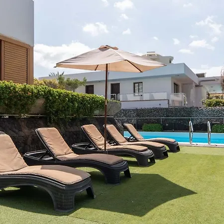 Las Americas Villa
